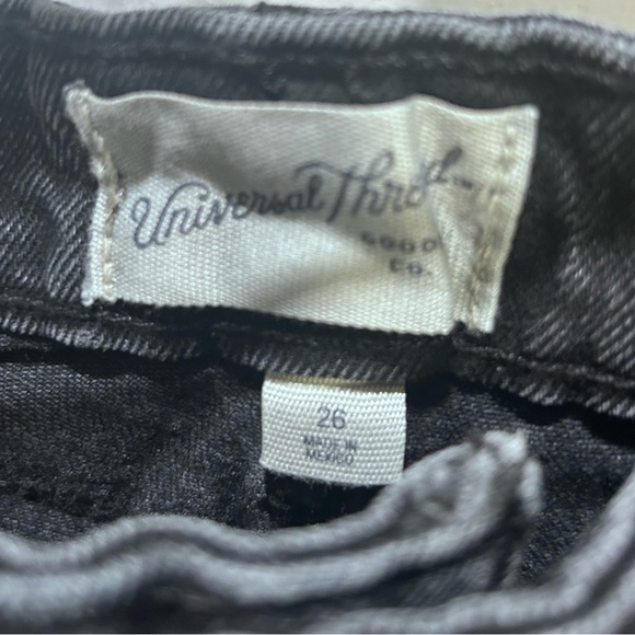 NWT Universal Threads Denim Plus Size Size Shorts - Picture 3 of 9